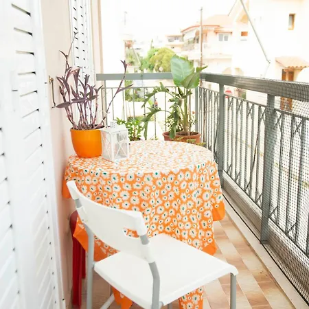 Electra's 2-bedroom Apt-convenient Location Appartement