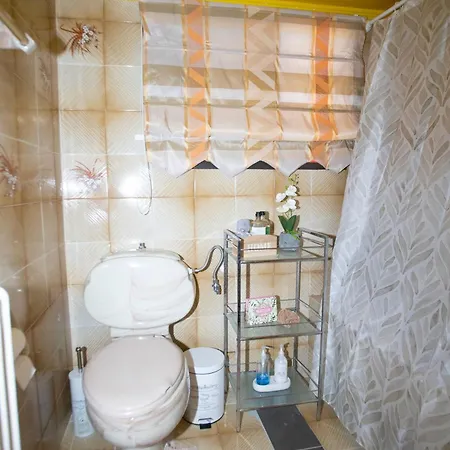 Electra's 2-bedroom Apt-convenient Location Patras