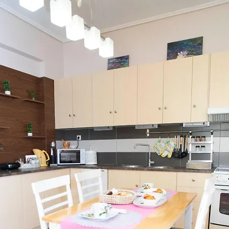 Apartment Electra's 2-bedroom Apt-convenient Location