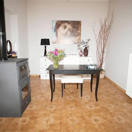 Electra's 2-bedroom Apt-convenient Location Patras