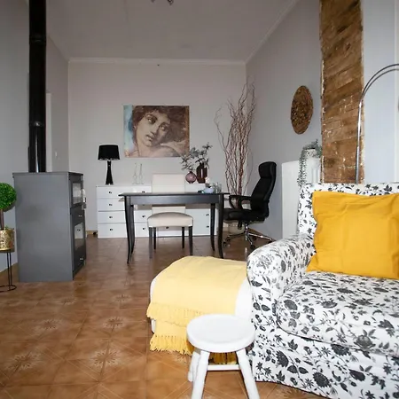 Apartment Electra's 2-bedroom Apt-convenient Location